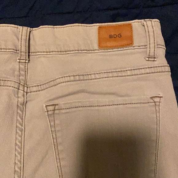 Light grey BDG skinny’s - Picture 4 of 4